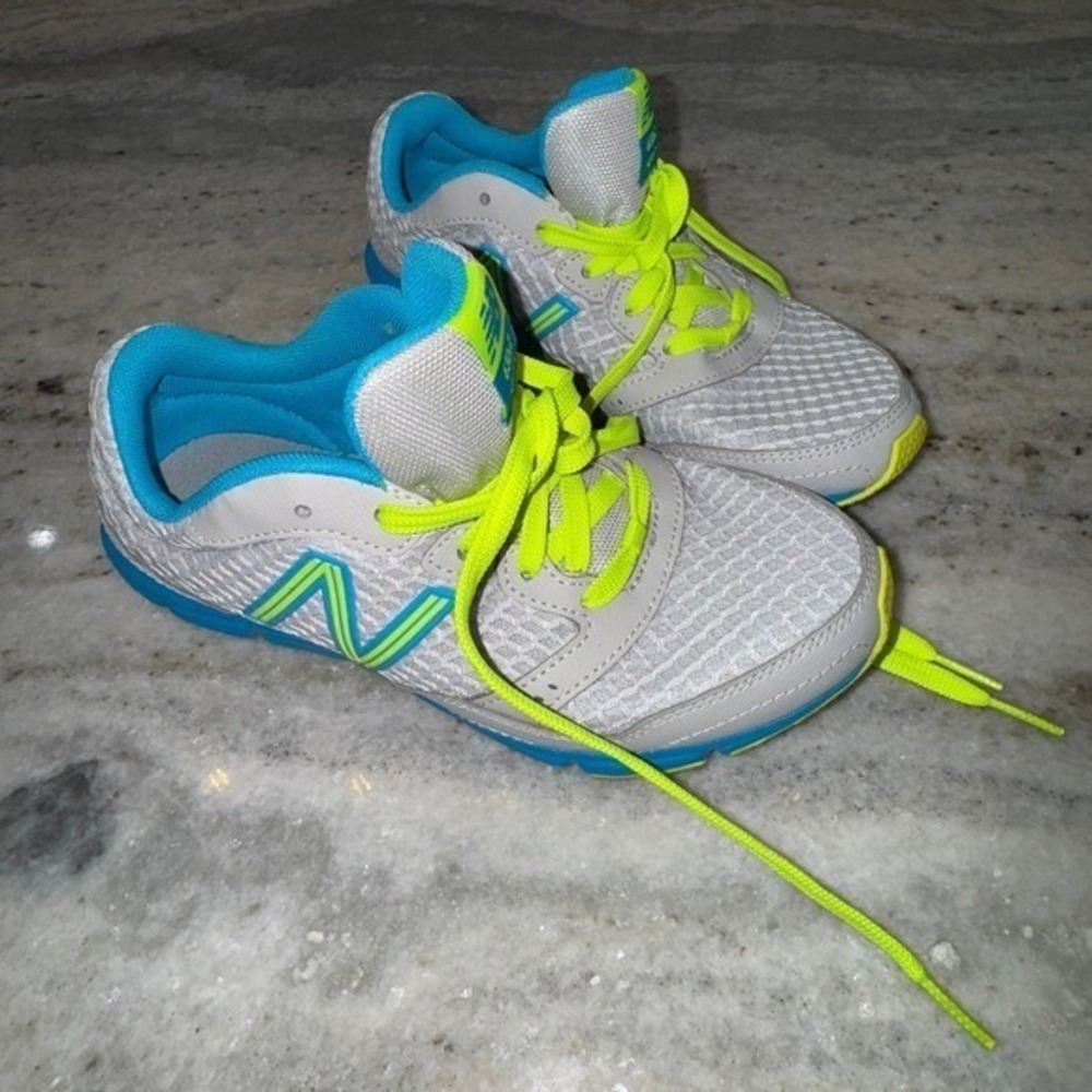 New Balance 630v2 Women's 6 Running Shoes Gray Neon Green Lace Up W630GB2